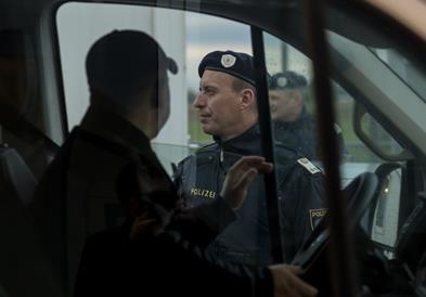 Новата австриска влада најави построги мерки за мигрантите- нема шамии за девојчињата 