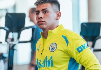 Аргентинскиот тинејџер Ечевери пристигна во Манчестер сити