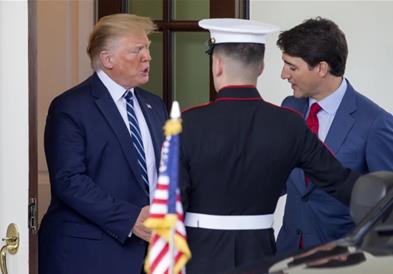 Трамп разговараше со Трудо: Многу луѓе умираат од фентанил кој дошол преку границата на Канада