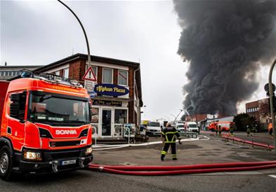 Пожар во зграда во Берлин, повредени најмалку 16 лица