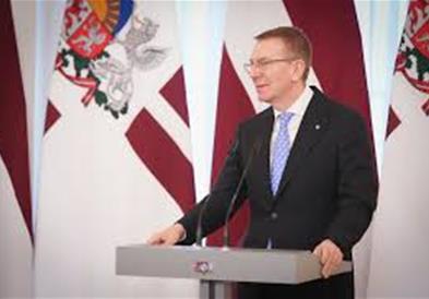 Претседателот на Латвија до европските земји: Воведете воен рок