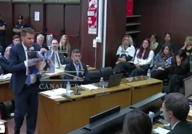 Видео: Шокантно судење за смртта на легендарниот Марадона, неговата ќерка во солзи