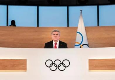 Бах разочаран од скандалот со опремата на норвешките ски-скокачи