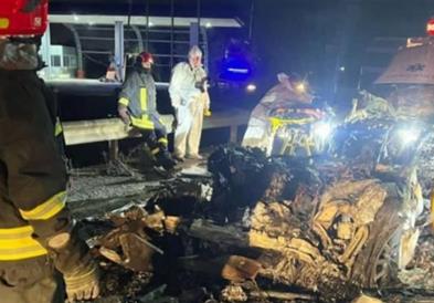 Четири момчиња загинаа во Албанија откако се запалил нивниот автомобил по судир со камион