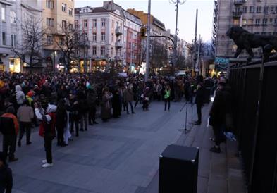 Едноминутен молк во Софија во чест на настраданите во Кочани