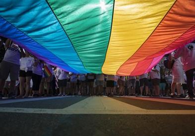 ЕК би можела да ја тужи Унгарија поради Законот за забрана на паради на гордоста   