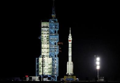 Кина ја лансира мисијата „Шенжу-20“ со екипаж
