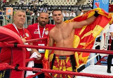 Кикбоксерот Илиоски ја одбрани светската титула