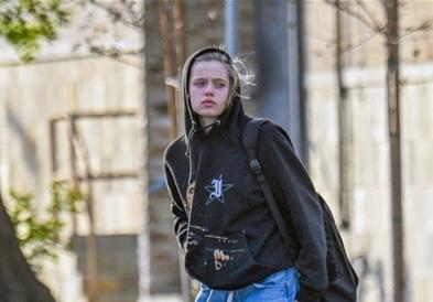 Ќерката на Бред Пит и Анџелина Џоли повторно има ново име