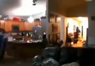 Силен земјотрес го погоди Крит, луѓето бегаат во паника (ВИДЕО)