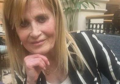 Славна режисерка пронајдена мртва: Завиткана во ќебе, со лента на устата, се сомневаат во мотив за убиство