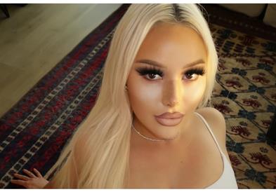 Ненадејно почина позната порно актерка (28) – снимила над 200 филмови