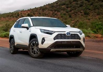 Тојота RAV4 е најпродаваниот автомобил во светот, претркувајќи го Тесла Модел Y