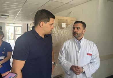 Вредна опрема за потребите на болницата „Свети Еразмо“ во Охрид обезбедена како донација на наши иселеници од Швајцарија
