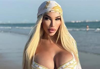 Имаше 100 операции за да биде Кен, сега потроши куп пари за да стане жена- си нашла и момче (ФОТО)