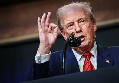 Трамп на состанок со стотици генерали и адмирали