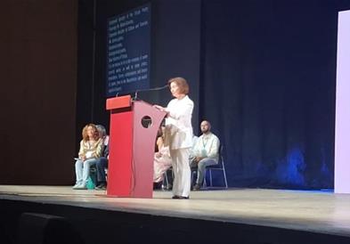 Сиљановска-Давкова: Поетите го менувале и сѐ уште можат да го менуваат светот