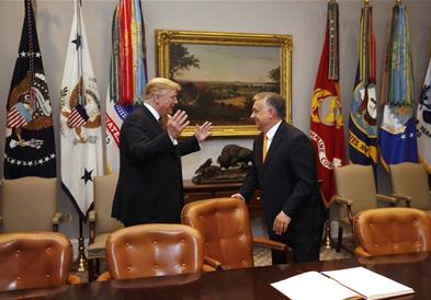 Трамп до Орбан за украинскиот напад на руски нафтовод: Викторе, не ми се допаѓа тоа 