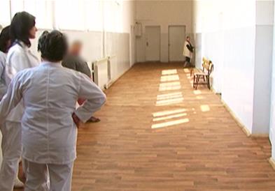 Околу 750 пациенти со попреченост сместени во три болници се дискриминирани во делот на престој и лекување
