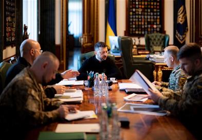 Унгарски дронови над Украина- Зеленски на итен состанок со воениот врв 