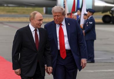 Трамп: Во моментов разговарам со Путин 
