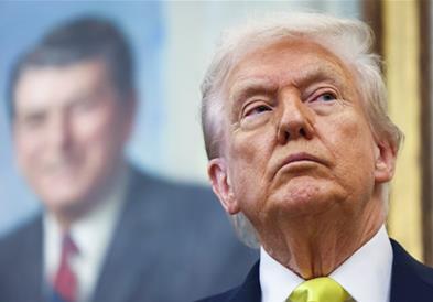 Трамп објави намалување на помошта за Колумбија, го нарече претседателот шверцер на дрога