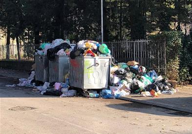 МЗ со препораки до граѓаните на Скопје, затрупани во смет  