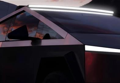 Главоболката на Тесла продолжува: На сопствениците на Сајбертрак сега им паѓа дел од покривот