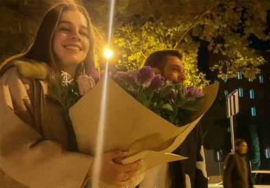 Момче и девојка снимале романтична фотографија, кога во кадарот им влегол- Лионел Меси (ВИДЕО)