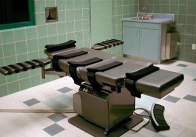 Спас во последен час- гувернерот на Оклахома помилува осуденик на смрт непосредно пред да ја добие инјекцијата