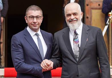 Мицкоски се сретна со Рама на Самитот на лидерите „Нашиот пат кон ЕУ“ во Тирана