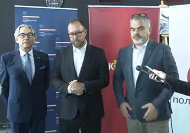 Ново гледалиште со заменети столчиња и под во Театар Комедија