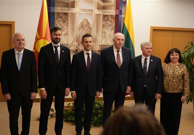 Средби на министерот Муцунски со претставници на литванскиот Парламент, Сејмас