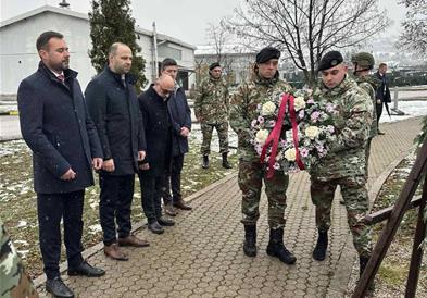 Министерот Мисајловски заедно со припадниците на македонската Армија во операцијата EUFOR-ALTHEA