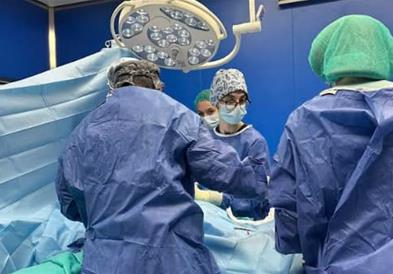 МЗ: За првпат во Македонија е изведена хируршка интервенција кај дете со ретка конгенитална деформација