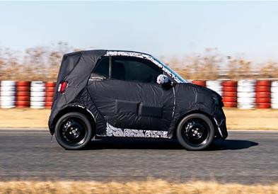 Наследникот на култниот „ForTwo“: Новиот „Smart #2“ пристигнува следната година