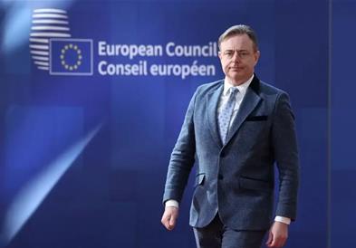 Де Вевер ќе бара поддршка од белгискиот Парламент за својот став за заемот за репарации за Украина