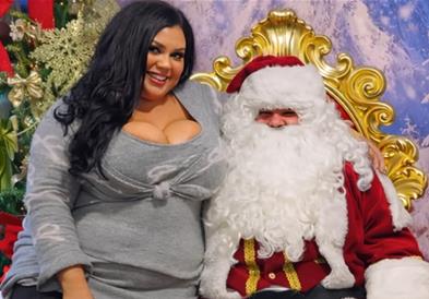 Инфлуенсерка тешка 171 килограм седна во скутот на Дедо Мраз- настана хаос (ВИДЕО)