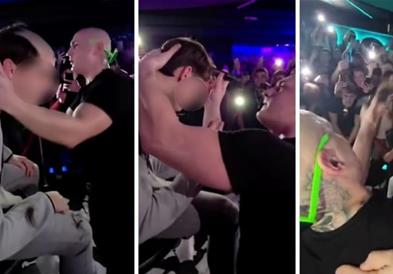 Десингерица повторно шокира- среде настап му ја избричи главата на момче од публиката (ВИДЕО)
