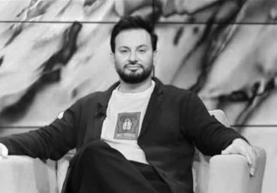 Брутално претепан познатиот албански водител Елтон Тозај, постои опасност да го загуби видот