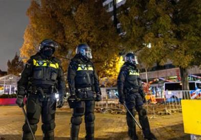 Полицијата застрела вооружен маж во холандскиот град Утрехт