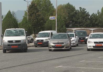 Табличките во боја на службените возила значително ја намалиле нивната злоупотреба и за личнии за партиски цели 
