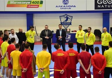 Министерот Борко Ристовски со порака за ракометарите – Играјте со срце за Македонија!