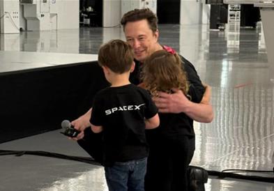 Маск конечно објасни: Синот го нареков според Арагорн, а ќерката според најмоќното волшебство од Елден Ринг 