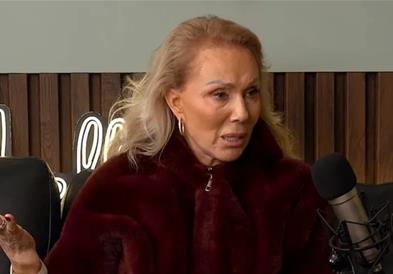 Лепа Брена се потсети на средбата со баба Ванѓа: Искрено се исплашив, нозете ми се отсекоа