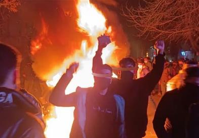 Драстично е зголемен бројот на жртвите во протестите во Иран- двојно е зголемен и бројот на случаи под истрага (ВИДЕО)