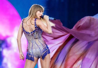 Тејлор Свифт бира венчаница инспирирана од легендарна холивудска актерка