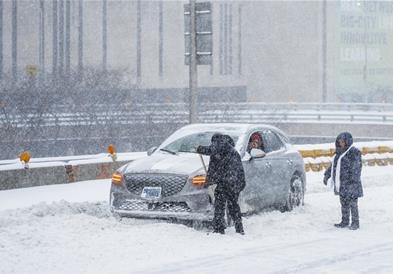 Најмалку седум лица загинаа во зимската бура што ги погоди САД