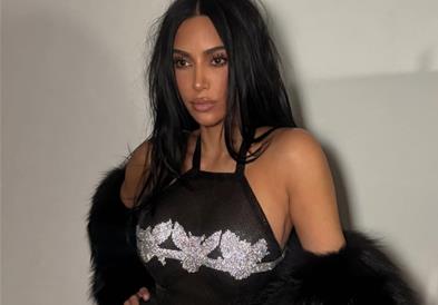 Ким Кардашијан вели дека тимот на Хари и Меган побарал да се отстранат фотографиите од забавата кога „сфатија дека е Ден на сеќавање“