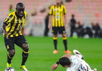 Фенербахче се засили со Канте